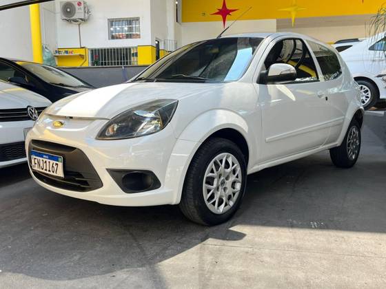 FORD KA 1.0 MPI 8V FLEX 2P MANUAL FORD KA 1.0 MPI 8V FLEX 2P MANUAL